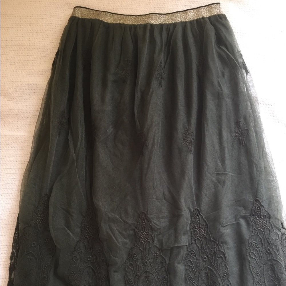 Olive green tulle skirt, NWOT